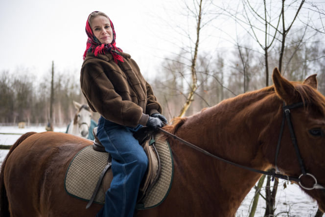 Magdalena Cielecka w spektaklu Teatru Telewizji "Wszystko na sprzedaż"