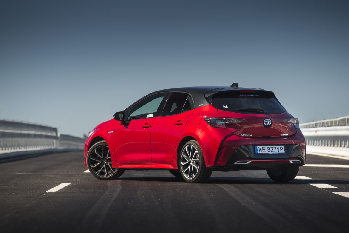 Toyota Corolla Hatchback 2.0 Hybrid 180 KM e-CVT Selection