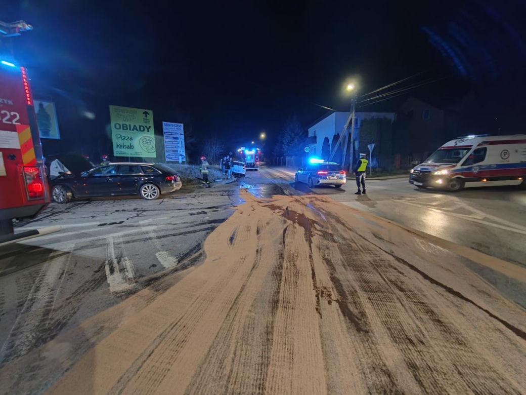 Wypadek na skrzyżowaniu 6-Września i Miodowej