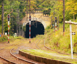 Wysadzili go 1 września 1939 roku. Najstarszy tunel kolejowy nadal tętni życiem