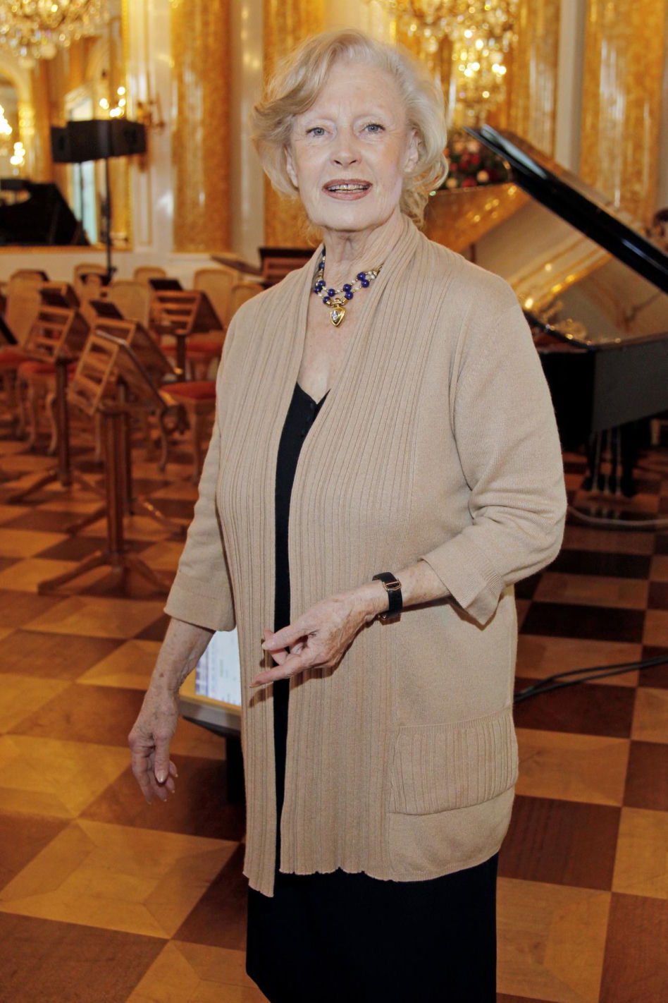 Beata Tyszkiewicz na przestrzeni lat. Tak zmieniał się wizerunek legendy polskiego kina
