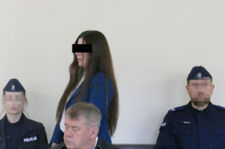 Kindze puściły wszelkie hamulce, dźgnęła Tomasza w brzuch! Decyzja sądu szokuje 