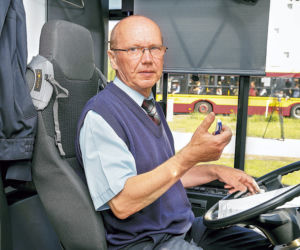 Tramwaj wbił się w autobus!