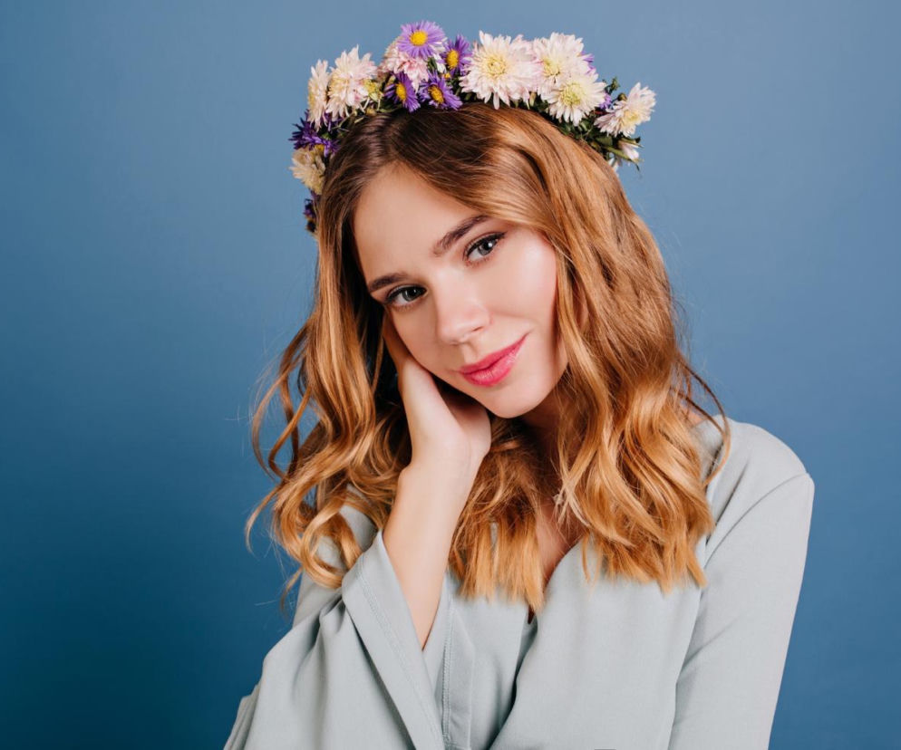 To imię z greckiego oznacza pszczołę. Rada Języka Polskiego odradza jego nadawania. Mimo to, nosi je ponad 1000 Polek