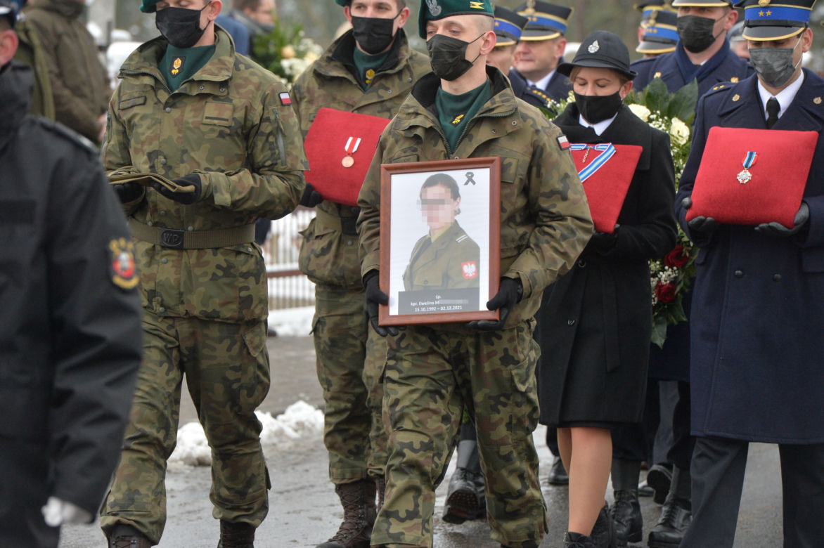 Tłumy na pogrzebie Eweliny, która zginęła jadąc na akcję ze strażakami