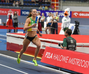 Halowe mistrzostwa Polski w Kujawsko-Pomorskiej Arenie Toruń. Zdjęcia kibiców i zawodników