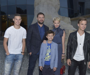 Jesienna ramówka TVP 2016. Rodzinka.pl. Małgorzata Kożuchowska, Tomasz Karolak, Adam Zdrójkowski, Maciej Musiał, Mateusz Pawłowski,