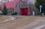 Romantyczny przystanek autobusowy w Moczyłach