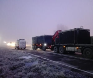 Betonowe szamba na DK10. Transportem zainteresowała się ITD