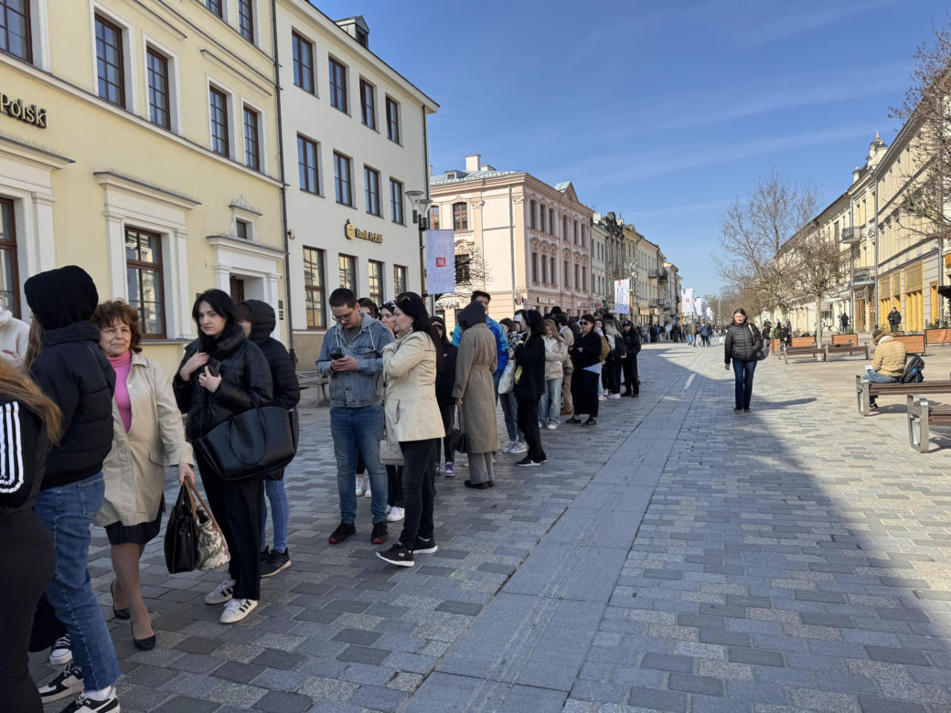 Pierwszy Starbucks w Lublinie otwarty! Jak lokal wygląda w środku? 