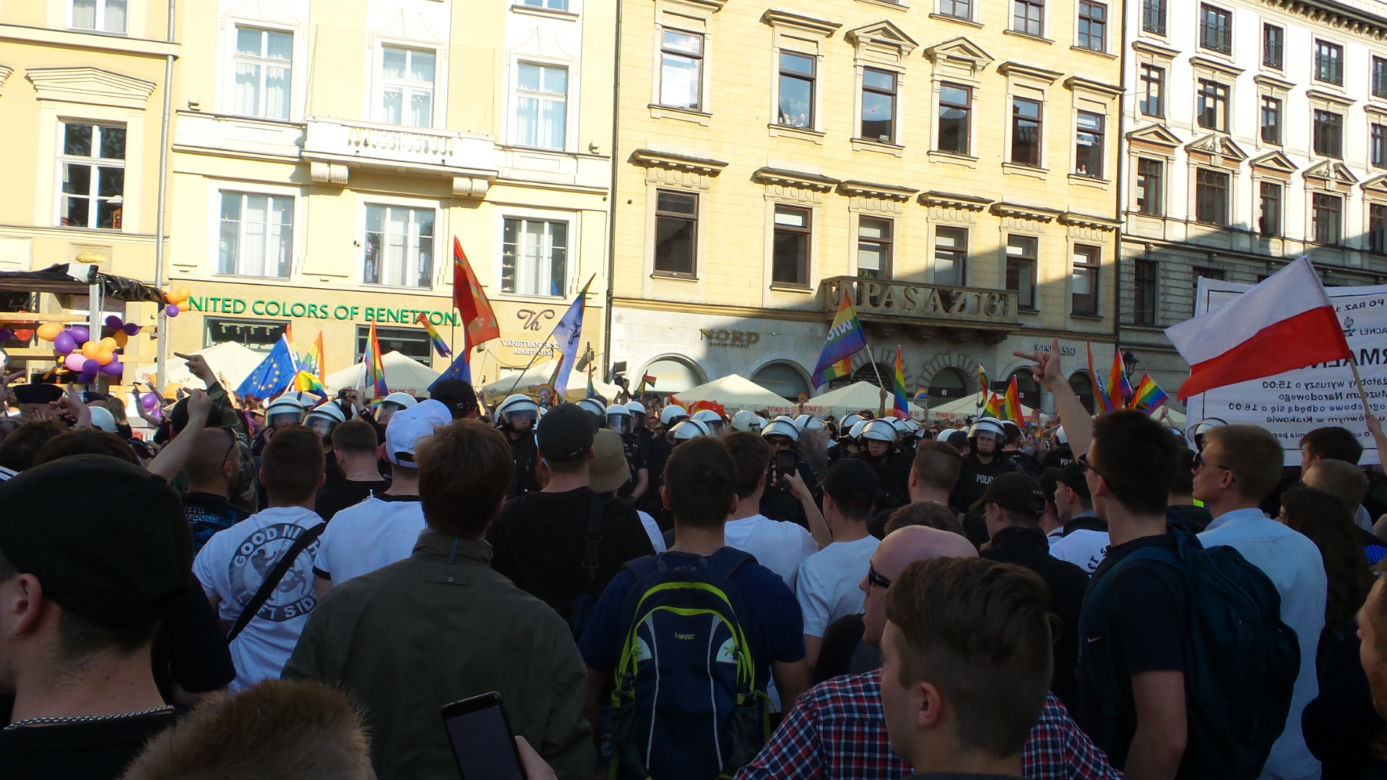 "Zboczeńcy, wypier**lać".Manifestowali przeciwko Marszowi Równości 18.05.2019 w Krakowie