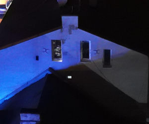 Pożar w Pruszkowie. Spłonęło mieszkanie, jedna osoba w szpitalu