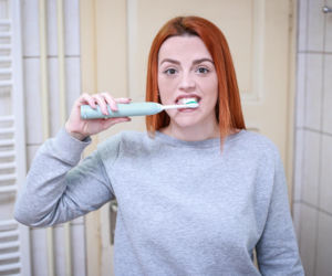 Jaka szczoteczka soniczna i elektryczna jest najlepsza? Ten ranking na 2025 rok rozwieje wątpliwości