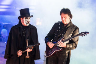 Legendarny gitarzysta opuścił zespół dowodzony przez Kinga Diamonda. Kto został jego następcą?