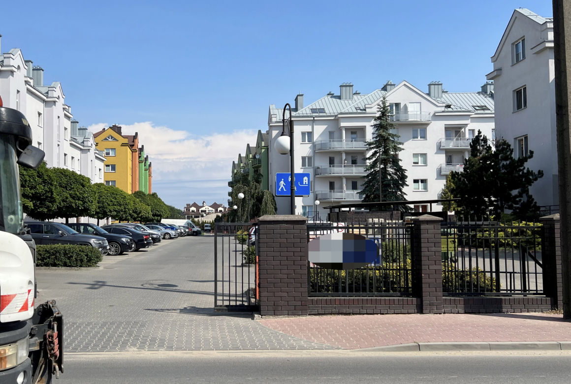 Opętany zazdrością wbił w partnerkę pięć noży! Wstrząsające szczegóły makabry w Ząbkach