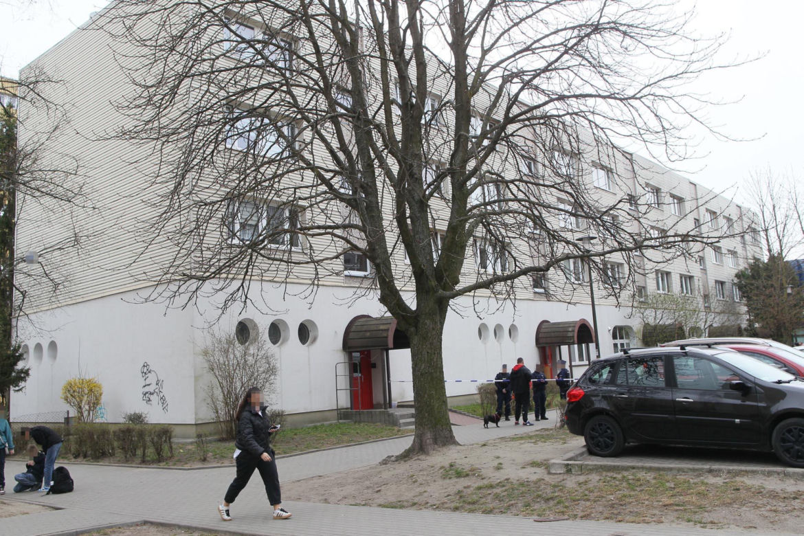 Śmierć seniorów w bloku. Wnuk w szpitalu. „Nikt by się tego nie spodziewał”
