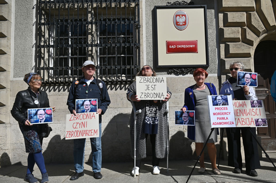 Proces w sprawie zabójstwa Pawła Adamowicza. Sąd przesłuchał kolejnych świadków (23.05.22)
