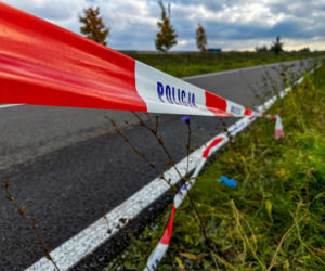 15-latek na hulajnodze zginął pod kołami Opla