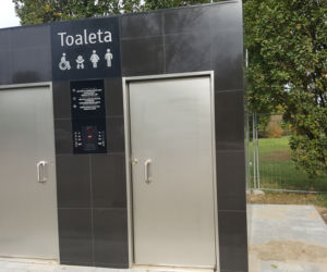 Nowoczesne toalety we wrocławskich parkach. Po 20 minutach włączy się w nich alarm