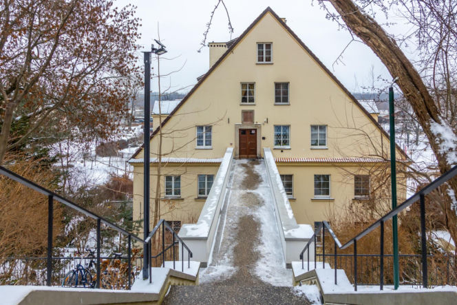 Dom Profesorów na ul. Brzozowej w Warszawie