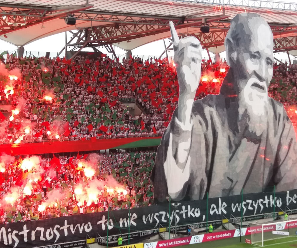 Oprawa Wojskowych. Morihei Ueshiba, wynalazca aikido, z niewybrednym hasłem