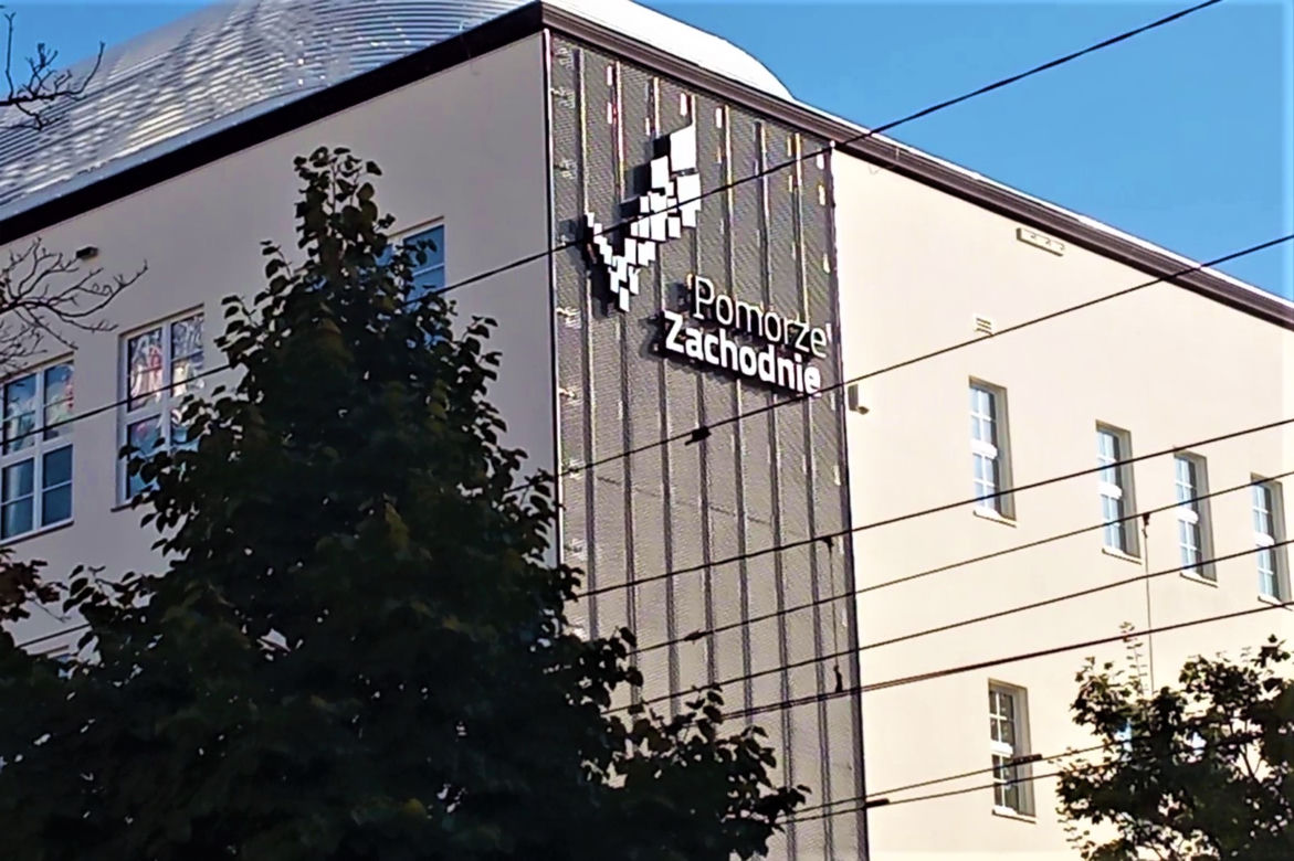 Ekomurale na budynku urzędu marszałkowskiego