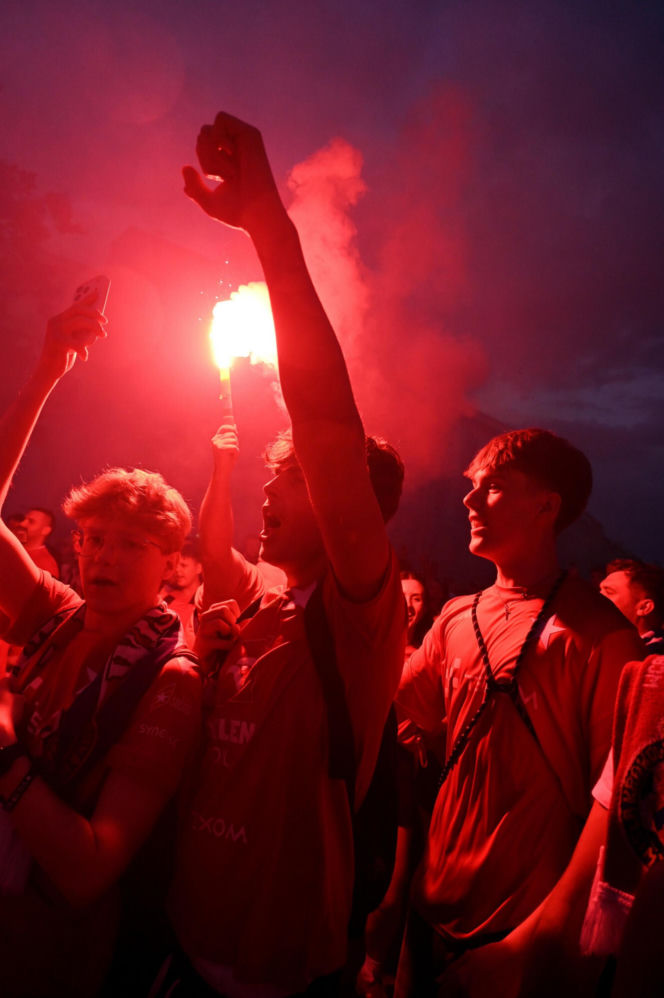 Tłumy kibiców na fecie Wisły Kraków po awansie do Ekstraklasy. Znajdź się na zdjęciach!