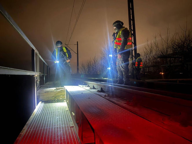 Ponad 400 żołnierzy patroluje kluczowe odcinki kolei