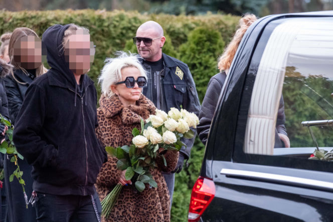 Małgorzata Ostrowska żegna męża. Wzruszające zdjęcia z pogrzebu!