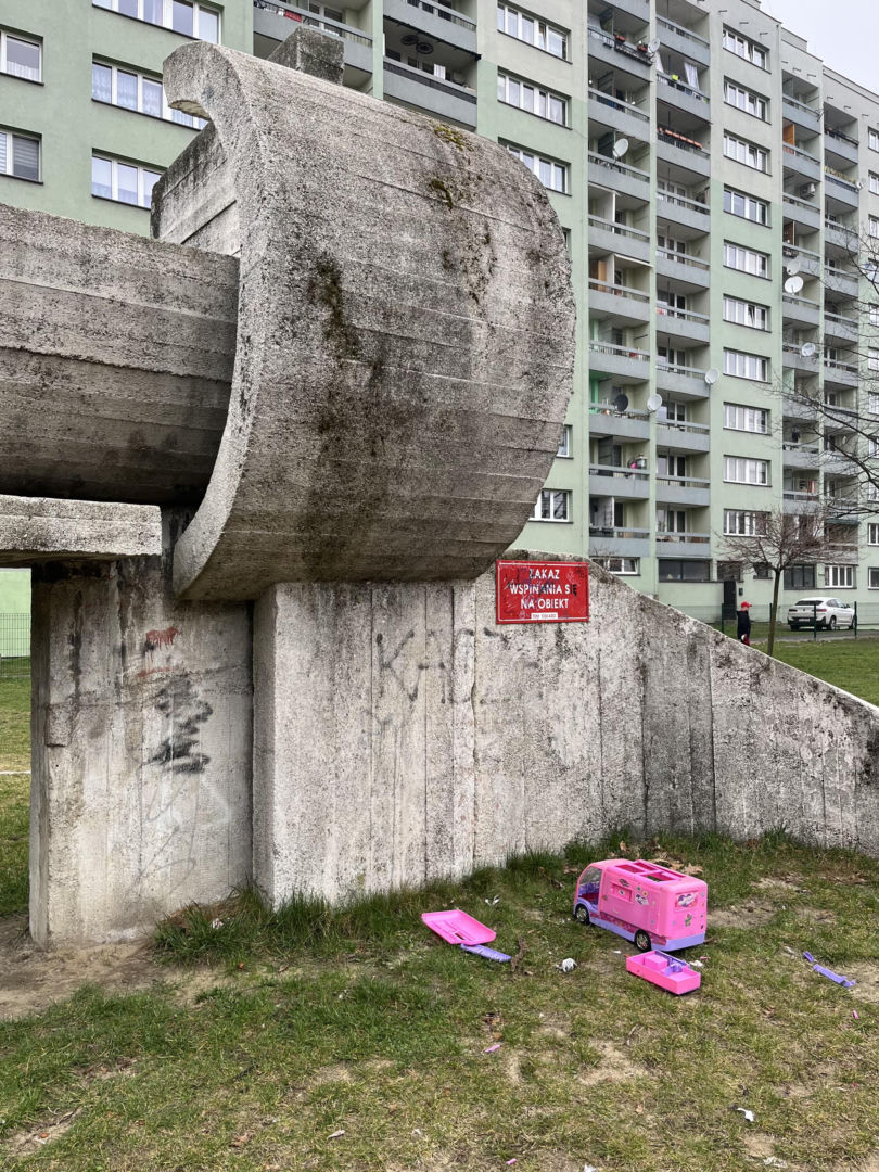 Betonowa zjeżdżalnia w Tychach