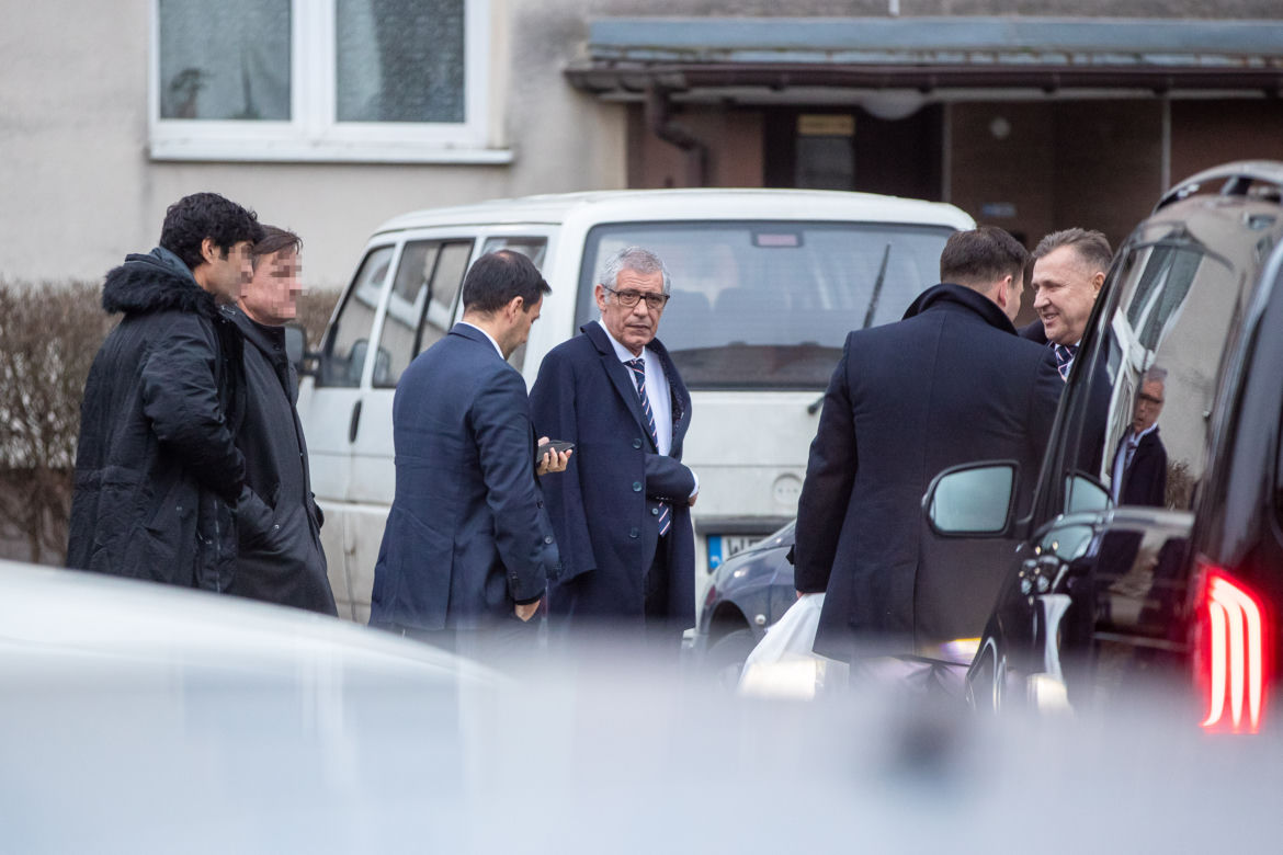 Fernando Santos świętuje po objęciu reprezentacji 