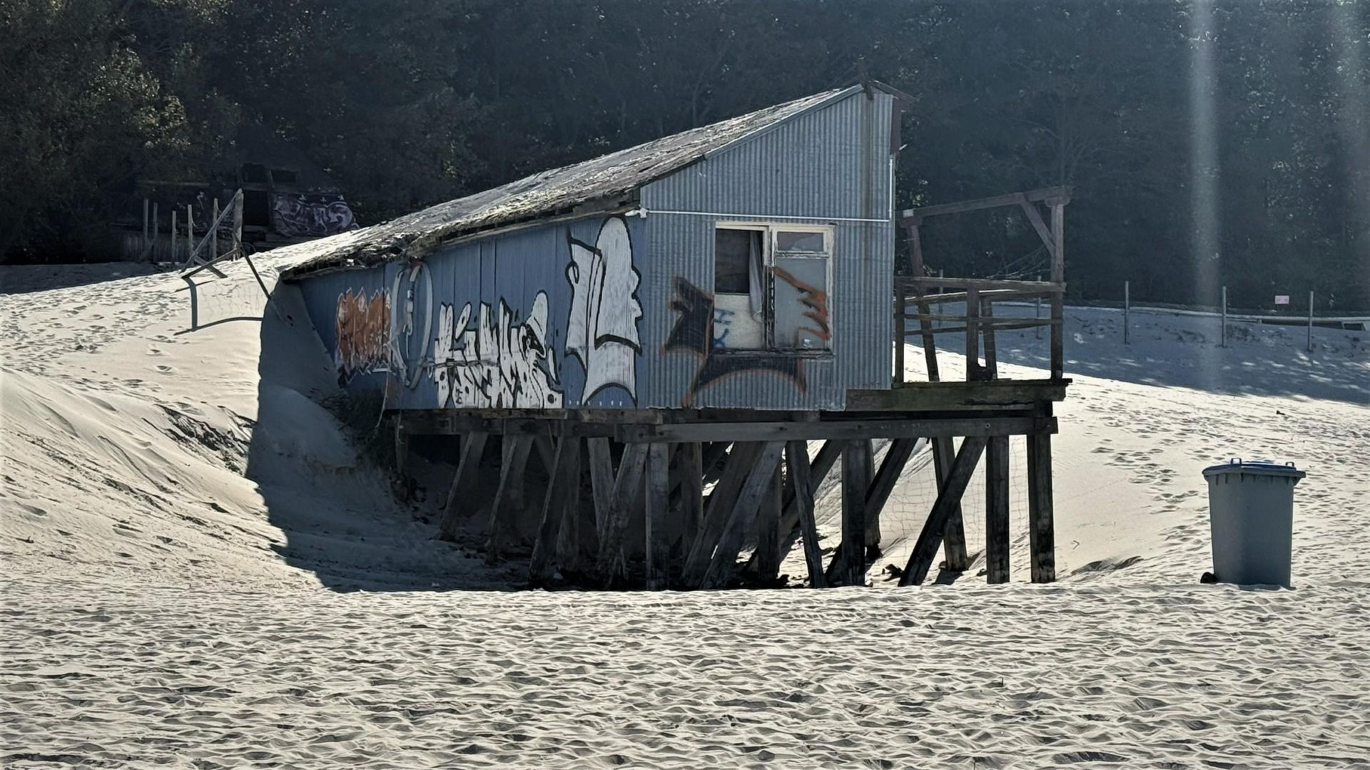 Ruina na plaży czyli zabytkowe kąpielisko Morskie Oko w Kołobrzegu