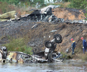 KATASTROFA Jaka-42 pod Jarosławiem: Samolot nie mógł wystartować, spadł i WYBUCHŁ przez złe paliwo