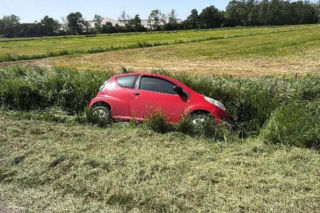 48-latek z gminy Pępowo stanie przed sądem. Wjechał autem do rowu i uciekł