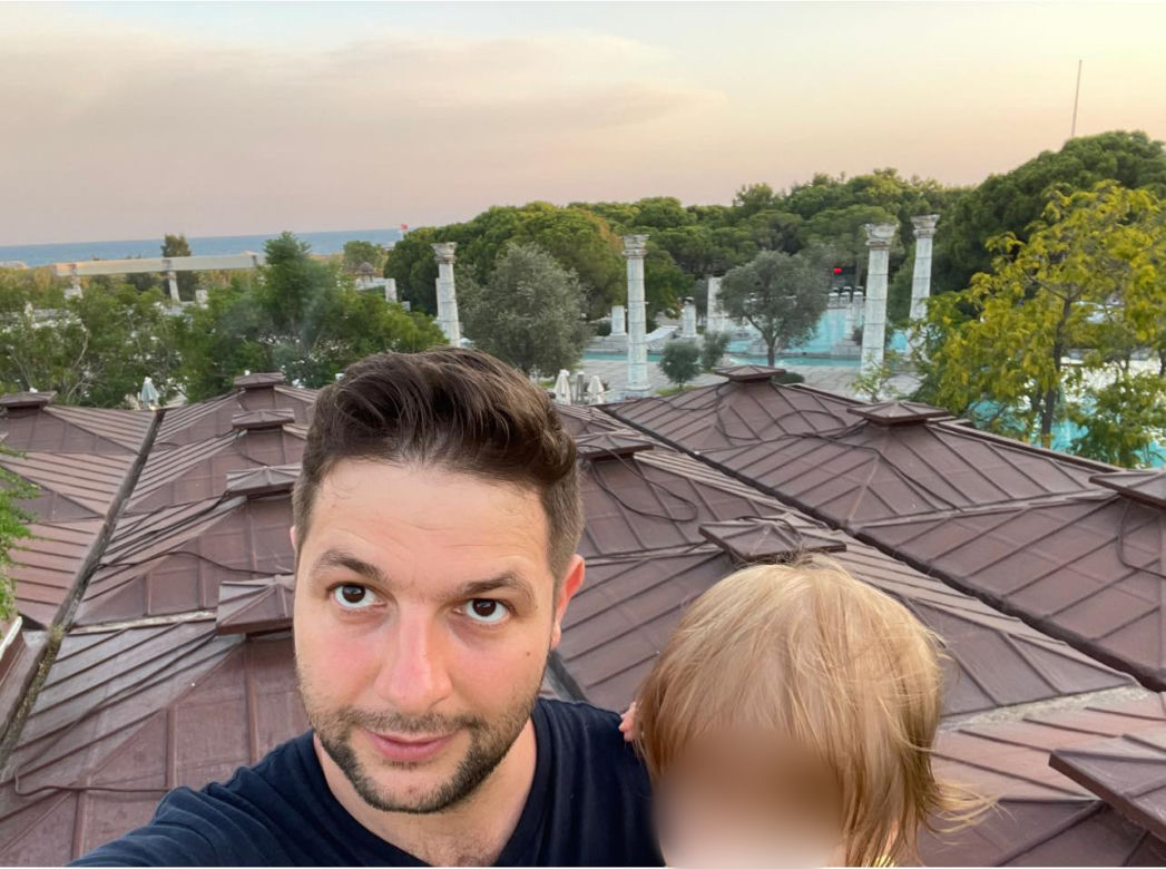 Patryk Jaki na wakacjach z dziećmi