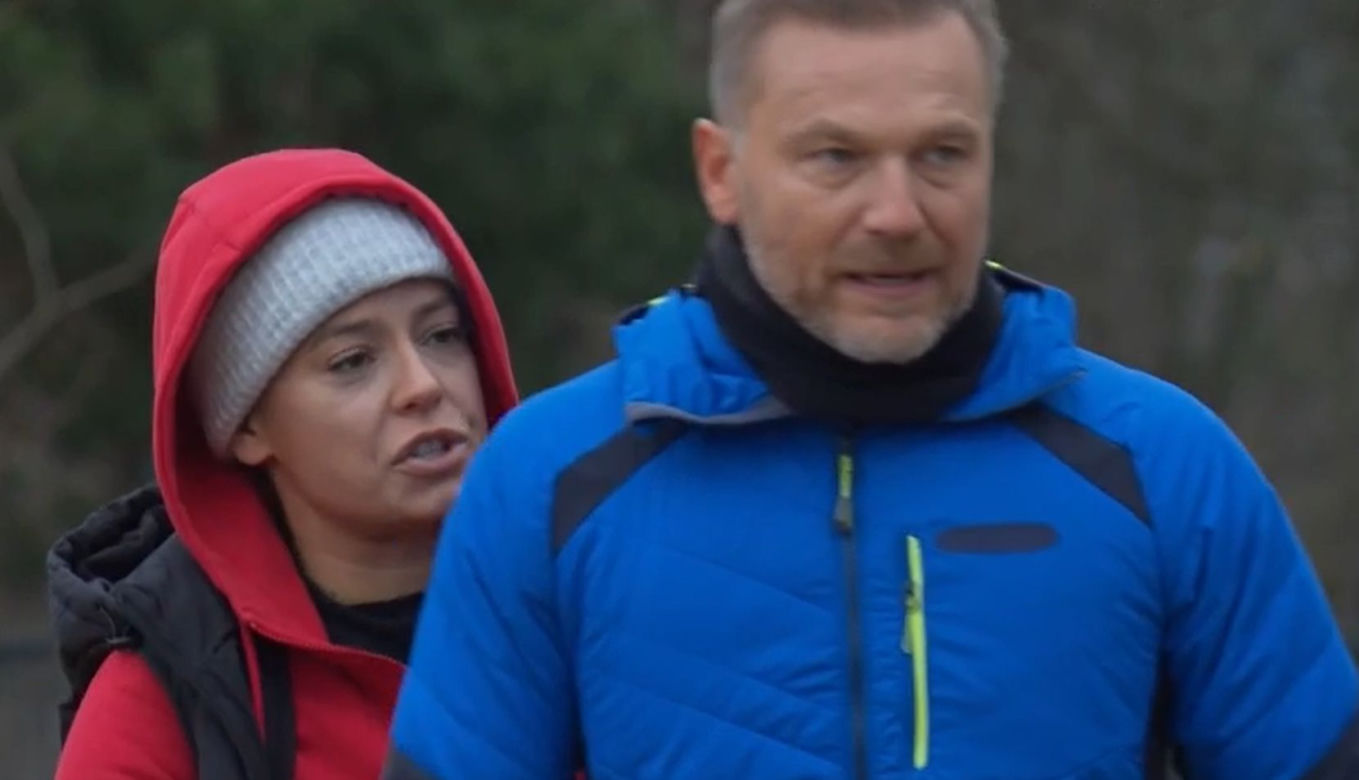 M jak miłość. Magda (Anna Mucha), Budzyński (Krystian Wieczorek)
