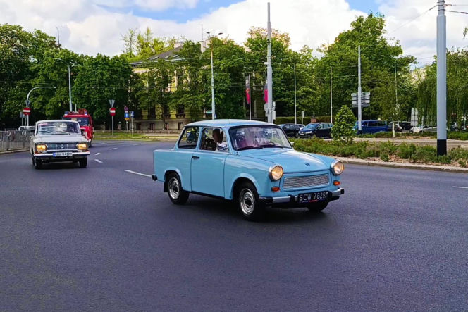 Parada zabytkowych pojazdów w Szczecinie