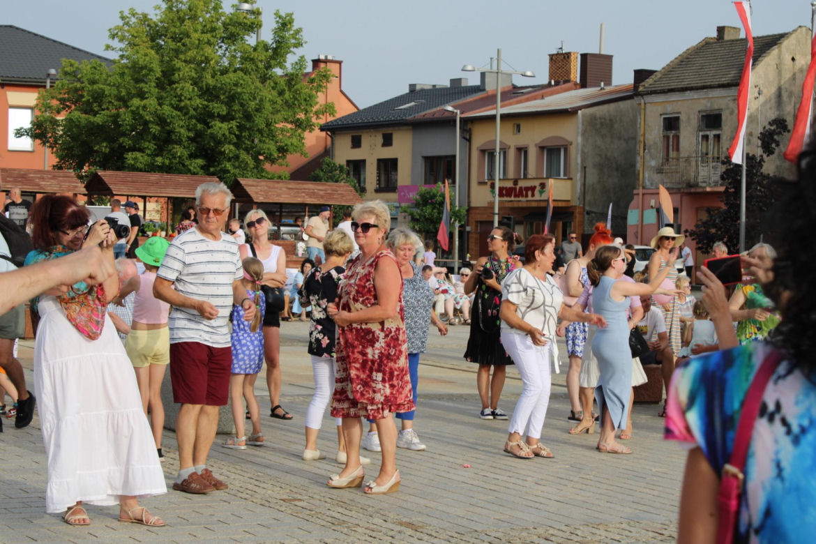 POTAŃCÓWKA NA RYNKU. Tak bawią się mieszkańcy Starachowic 06.2024