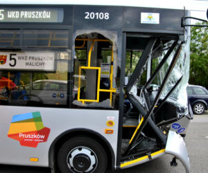 Kolejny wypadek miejskiego autobusu!
