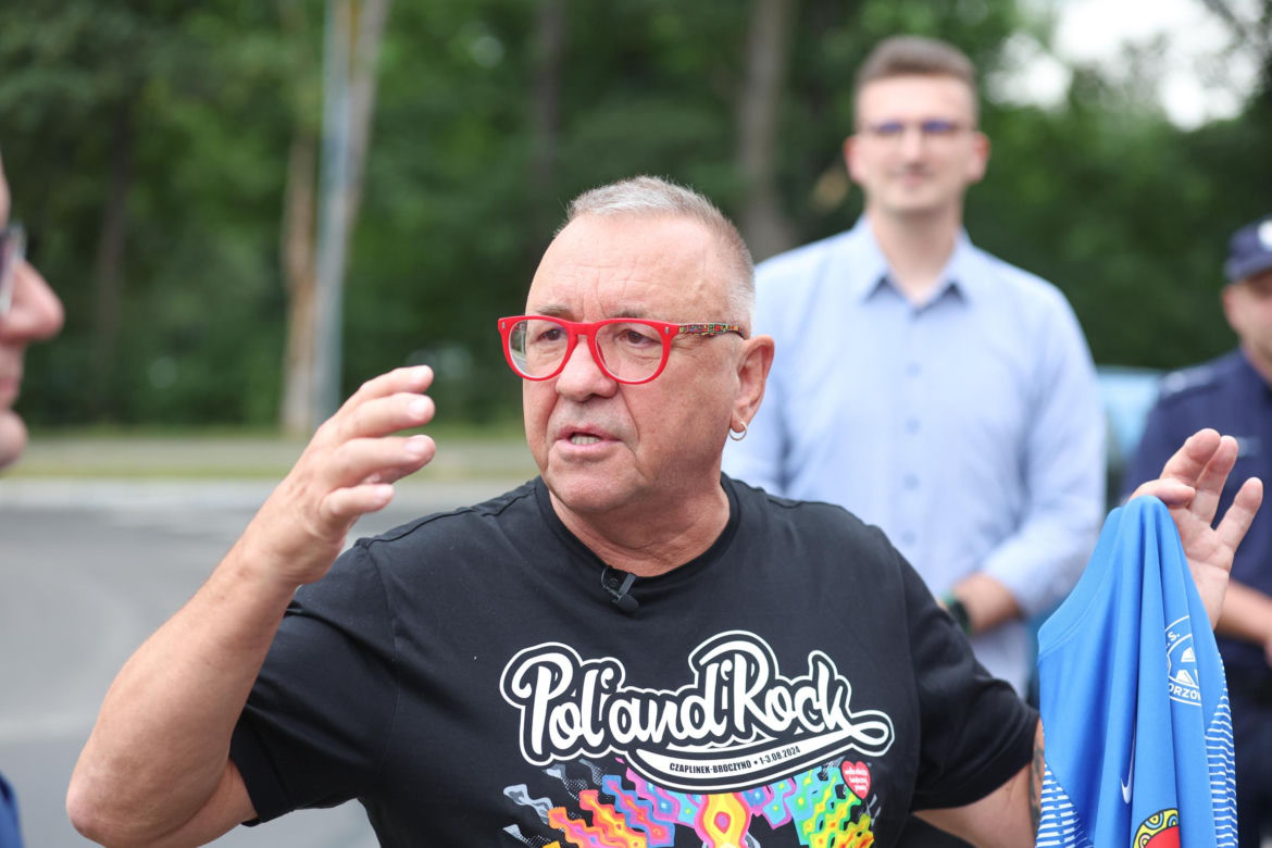 Jerzy Owsiak w koszulce Ruchu Chorzów
