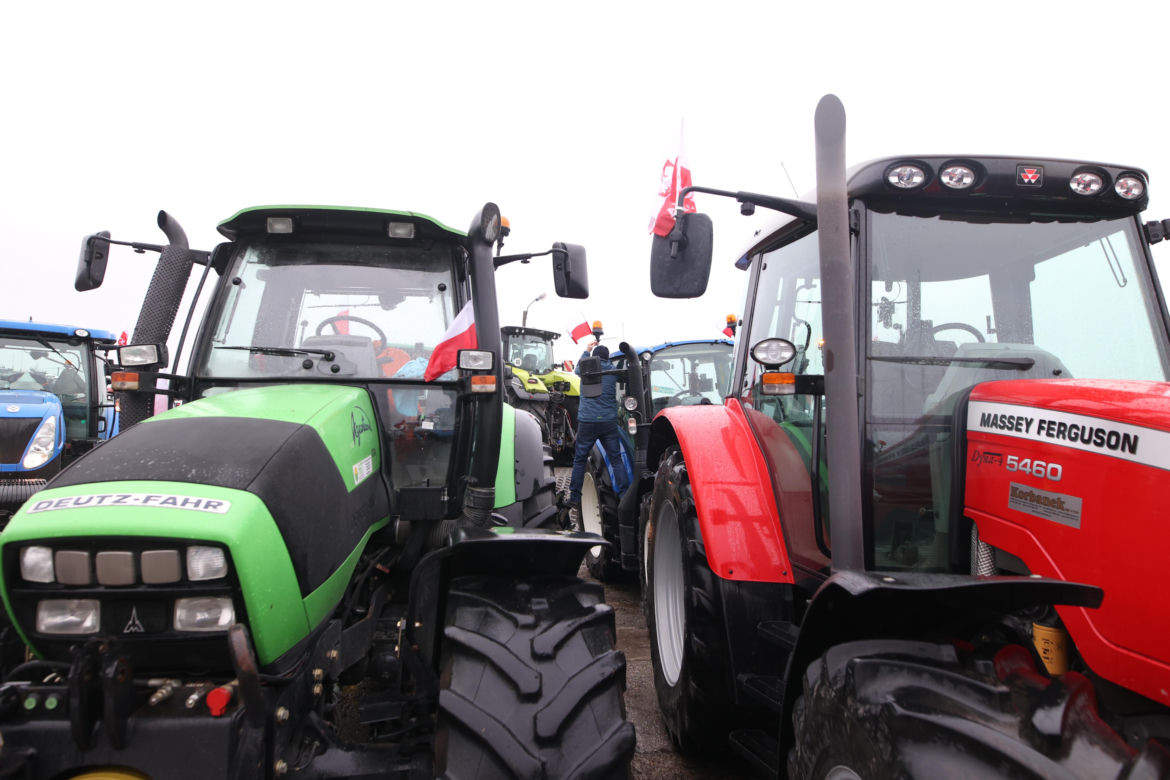 Strajk rolników. Na Śląsku blokują główne drogi