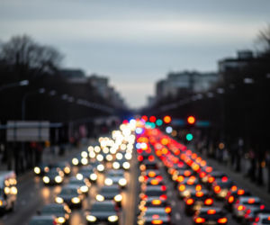 Karambol na Łazienkowskiej. Czyja wina zablokowała Warszawę?