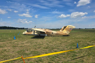 Incydent podczas treningów przed pokazami Antidotum Airshow w Lesznie. Samolot wylądował bez podwozia
