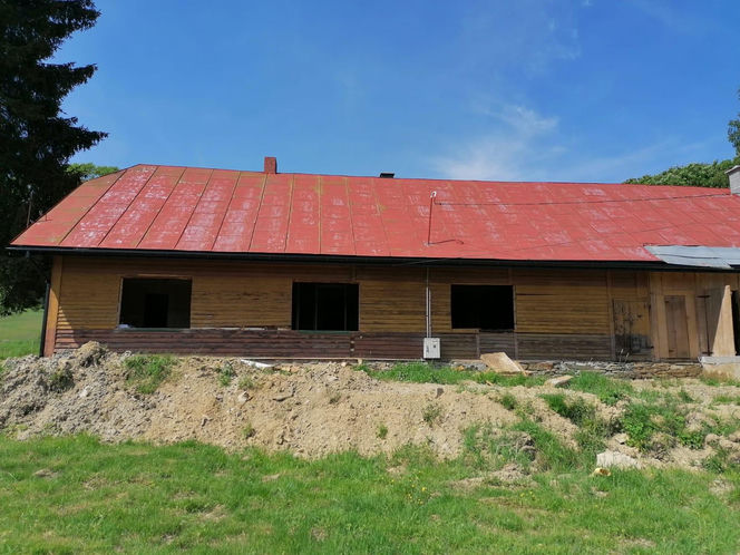 Remont chyży łemkowskiej w Hańczowej