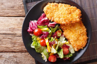 Na obiad robię kotlety schabowe po flamandzku. Znikają z talerzy w tempie błyskawicy 