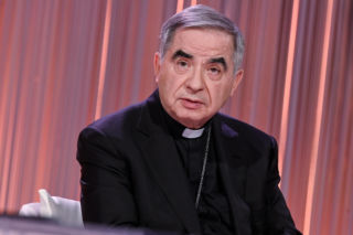 Watykański sąd nakazł powtórzenie procesu kard. Angelo Becciu