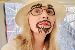 Zaskakujący ślub gwiazdy Seksu w wielkim mieście! Kim Cattrall w garniturze na tysiące