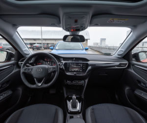 Peugeot 208 Allure vs Opel Corsa Elegance