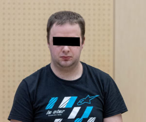 50 razy uderzył sklepową. Teraz błaga o wybaczenie