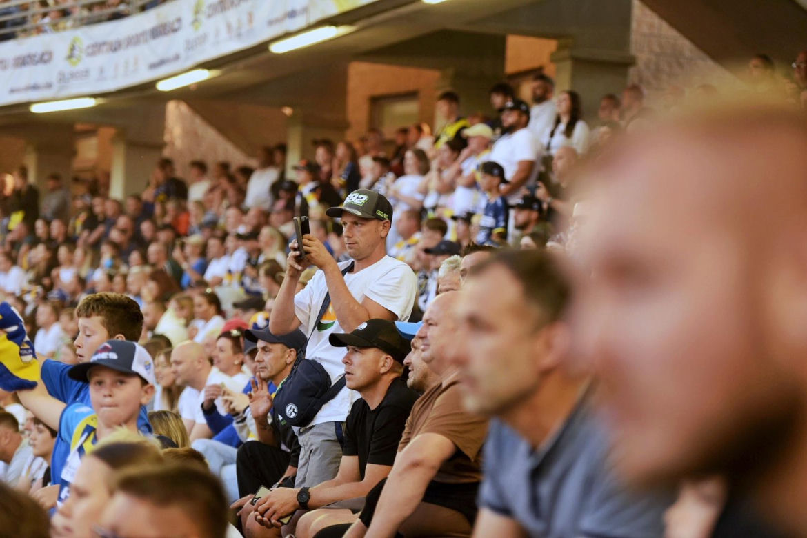 PRES Grupa Deweloperska Toruń - Betard Sparta Wrocław, zdjęcia kibiców i zawodników z meczu 13. kolejki PGE Ekstraligi